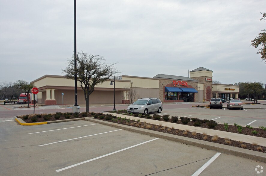 501 W Belt-Line Rd, Richardson, TX à louer - Photo de l’immeuble – Image 2 sur 18