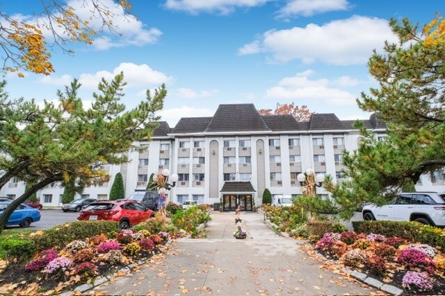 1000 Targee St, Staten Island, NY à vendre - Photo de l’immeuble – Image 1 sur 13