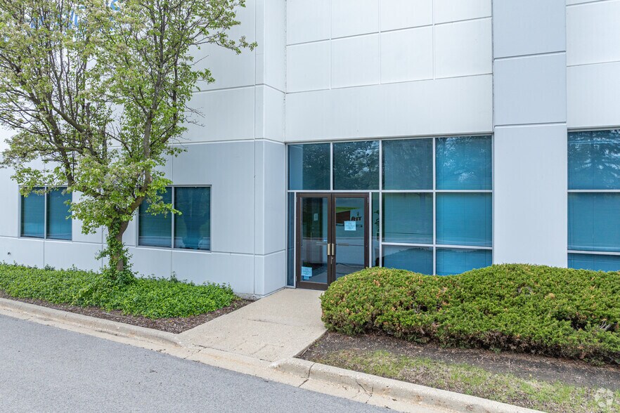 1100 N Swift Rd, Addison, IL à louer - Photo de l’immeuble – Image 3 sur 5