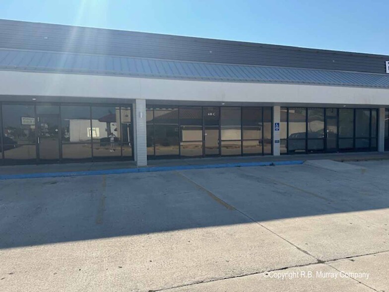 610 E Battlefield St, Springfield, MO à louer - Photo de l’immeuble – Image 3 sur 12