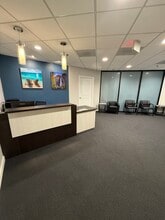 812 Moorefield Park Dr, Richmond, VA à louer Photo intérieure– Image 2 sur 7