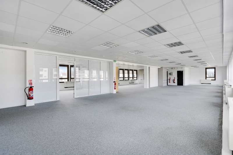 37 Rue De Neuilly, Clichy à louer - Photo de l’immeuble – Image 2 sur 9