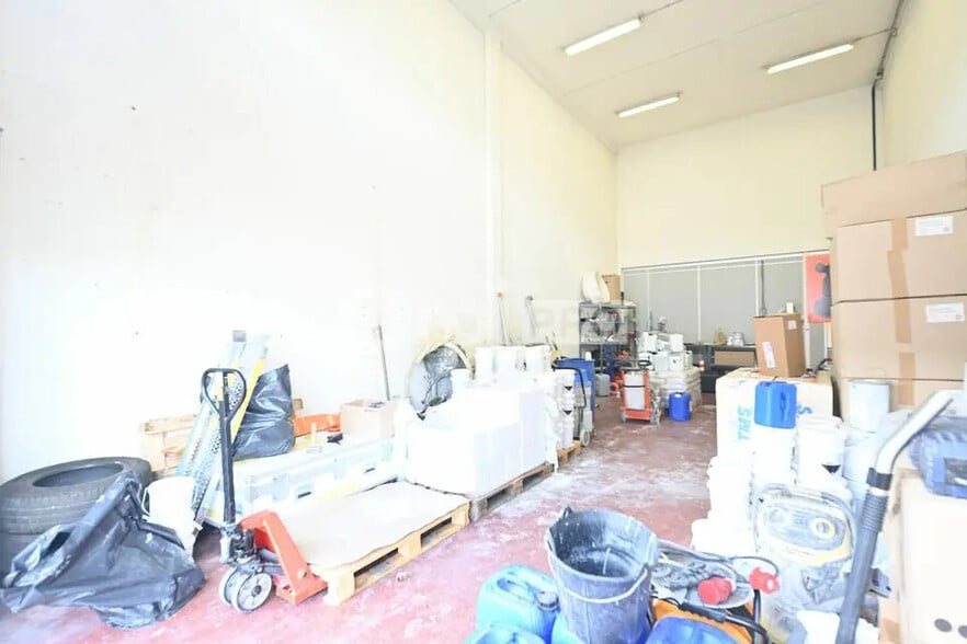 Local d’activités dans Saint-Quentin-Fallavier à louer - Photo intérieure – Image 3 sur 19