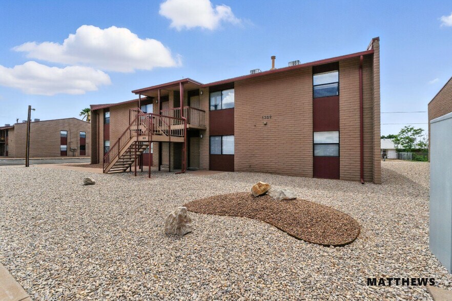 1301 Filmore Ave, Alamogordo, NM à vendre - Photo de l’immeuble – Image 1 sur 10