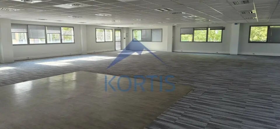 Local d’activités dans Saint-Priest à louer Photo intérieure– Image 1 sur 10