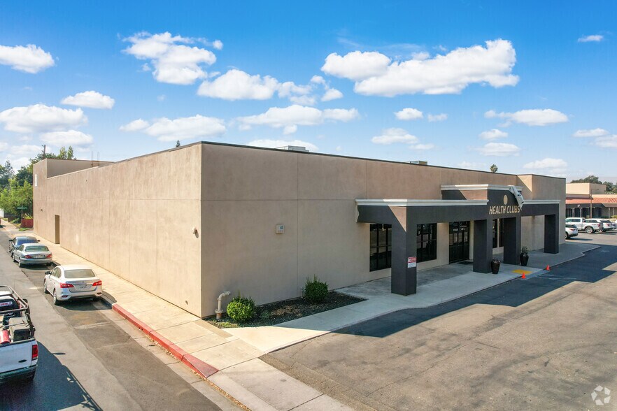 120 Main St, Woodland, CA à louer - Photo principale – Image 1 sur 14