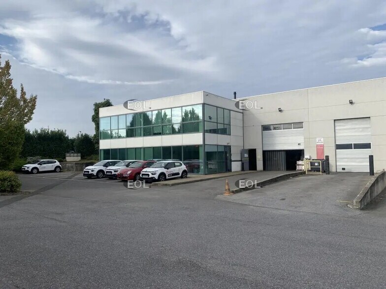 Industriel/Logistique dans Chilly-Mazarin à louer - Photo de l’immeuble – Image 1 sur 8