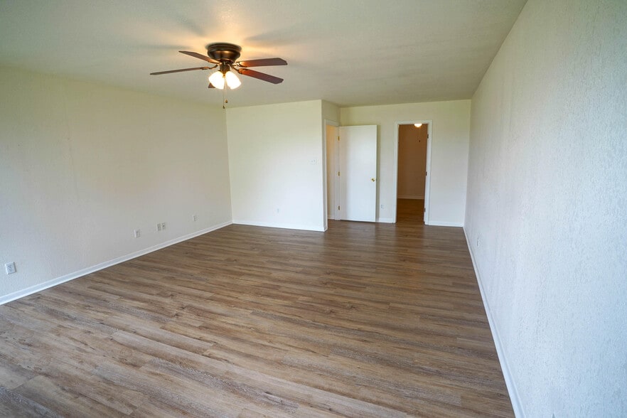 15989 SH 30 Roans Prairie, Anderson, TX à louer - Photo intérieure – Image 3 sur 4