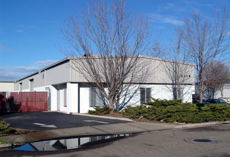 5697 W San Madele Ave, Fresno, CA à louer - Photo de l’immeuble – Image 2 sur 5