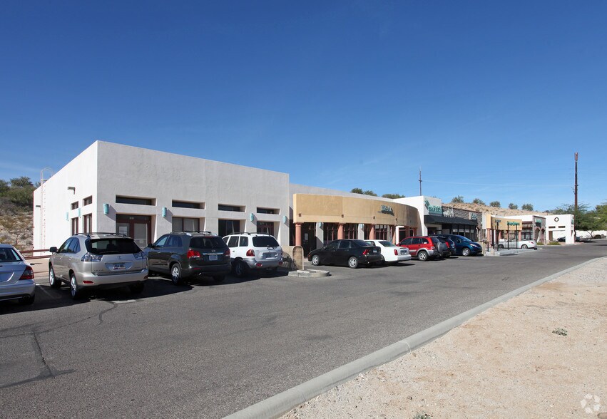 10355 N La Canada Dr, Tucson, AZ à louer - Photo principale – Image 1 sur 2