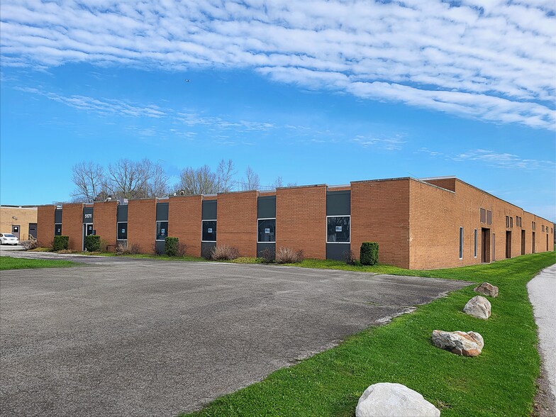 5171 Canal Rd, Cleveland, OH à louer - Photo de l’immeuble – Image 2 sur 3