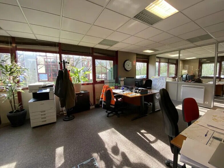 Bureau dans Pontoise à vendre - Photo de l’immeuble – Image 3 sur 5