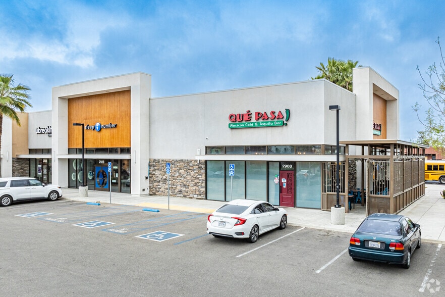 2908-2950 S Mooney Blvd, Visalia, CA à vendre - Photo de l’immeuble – Image 3 sur 38