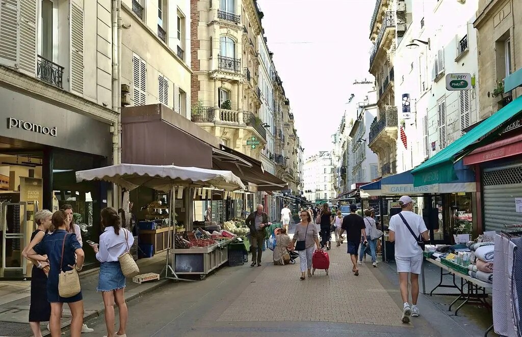 Local commercial dans Paris à louer Photo de l’immeuble– Image 1 sur 6