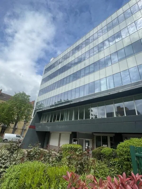 Plus de détails pour Bureau à louer