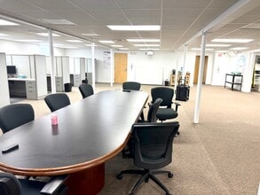 26 Broadway, North Haven, CT à louer Photo intérieure– Image 1 sur 10