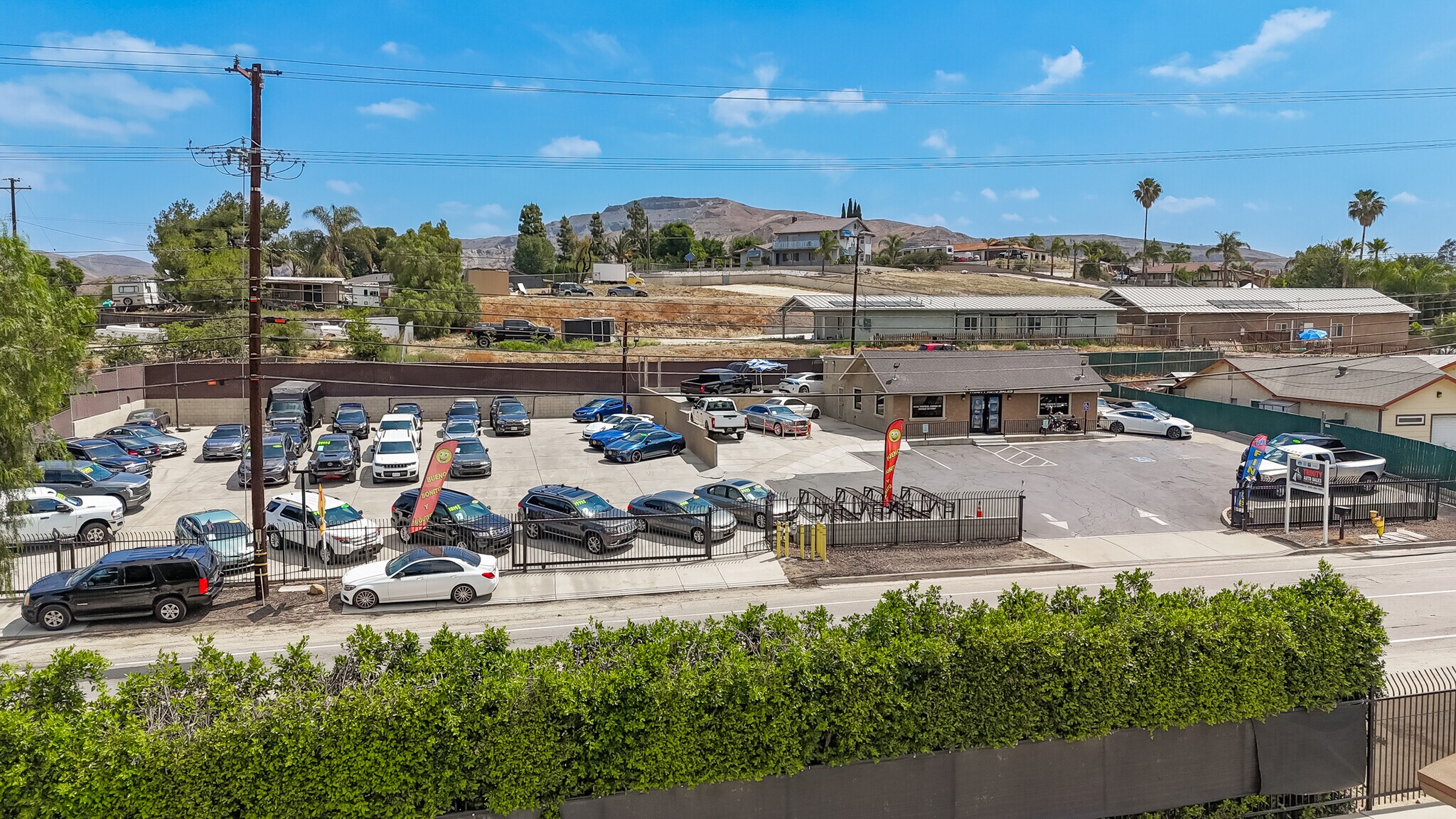 19700 Temescal Canyon Rd, Corona, CA à louer Photo de l’immeuble– Image 1 sur 31