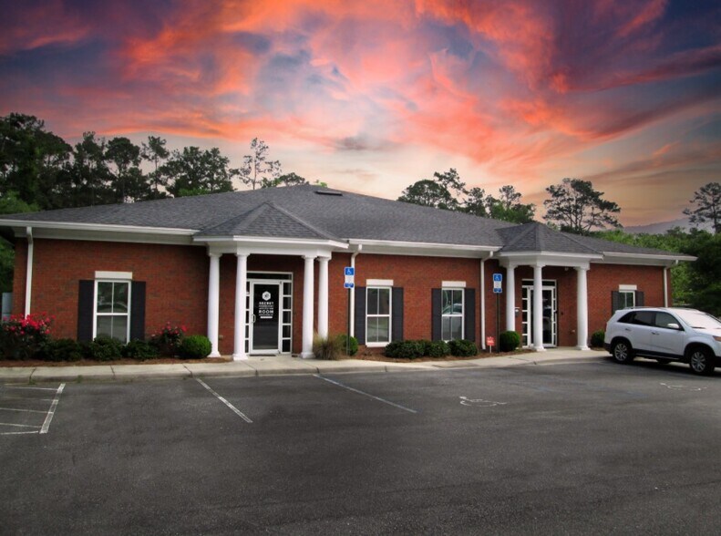 3050 Highland Oaks Ter, Tallahassee, FL à louer - Photo principale – Image 1 sur 7