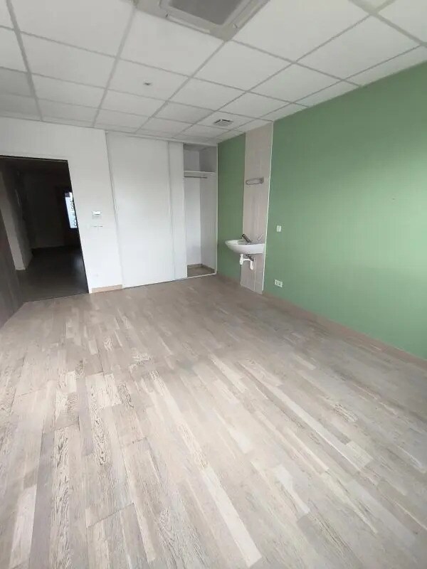 Plus de détails pour 244 Rue Du Point Du Jour, Saint-Denis-lès-Bourg - Bureau à louer