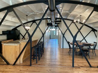 Plus de détails pour 112 1st St, Perrysville, OH - Local d'activités à louer