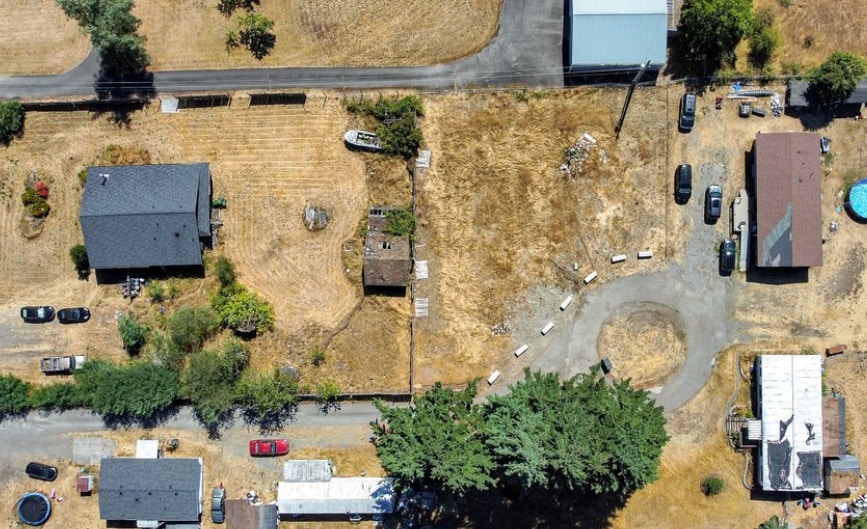 20106 2nd Ave E, Spanaway, WA à vendre Photo principale– Image 1 sur 2