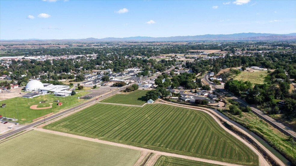 1610 6th Ave S, Payette, ID à vendre - Photo de l’immeuble – Image 3 sur 15