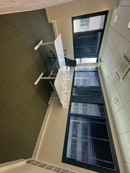 Bureau dans Reims à louer - Photo intérieure – Image 2 sur 10