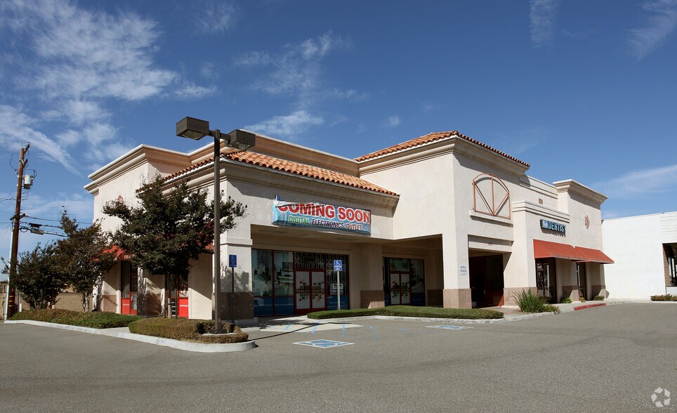 18821 Pioneer Blvd, Cerritos, CA à louer - Photo principale – Image 1 sur 2