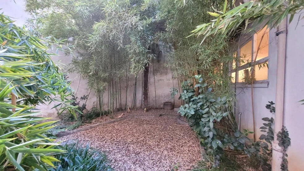 Bureau dans Montpellier à louer - Photo de l’immeuble – Image 2 sur 10