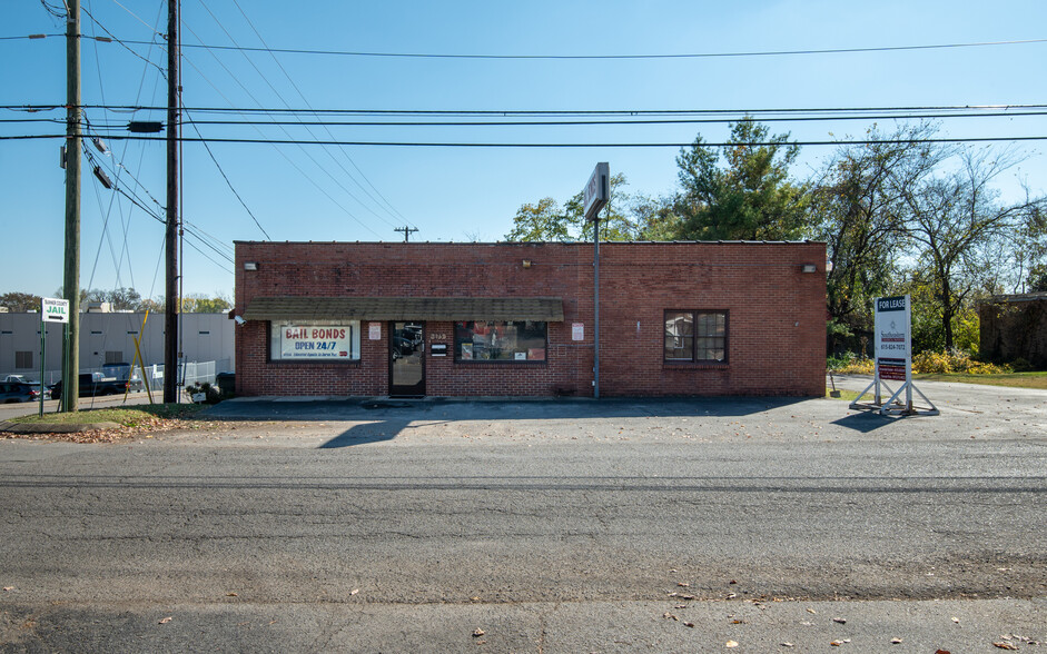 175 W Smith St, Gallatin, TN à louer - Photo de l’immeuble – Image 2 sur 10