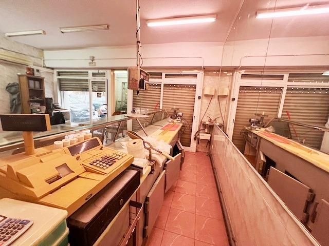 Sant Feliu de Llobregat, BAR 08980 - Lot - - - Photo intérieure - Image 2 of 6