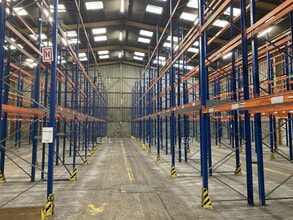 Industriel/Logistique dans Villeneuve-la-Garenne à louer Photo intérieure– Image 2 sur 9