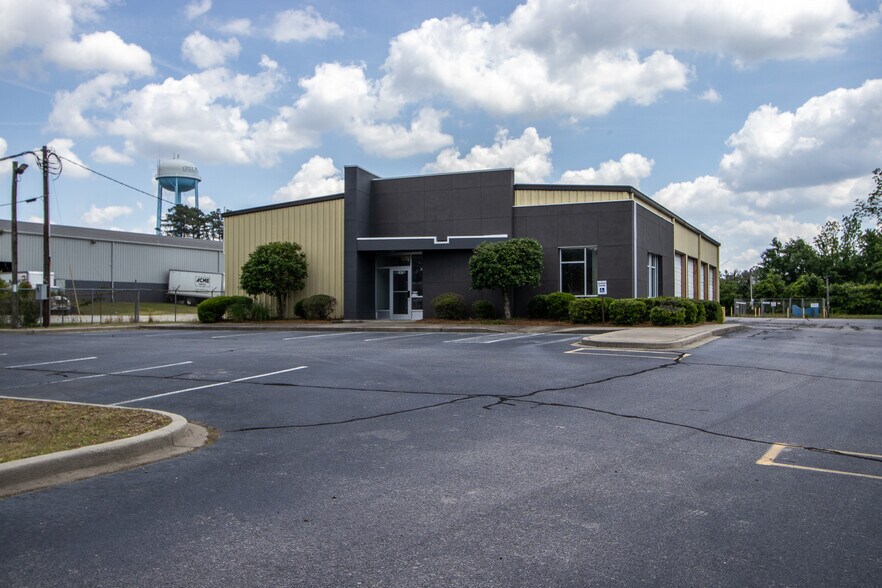 297 Industrial Dr, Lexington, SC à louer - Photo de l’immeuble – Image 2 sur 12