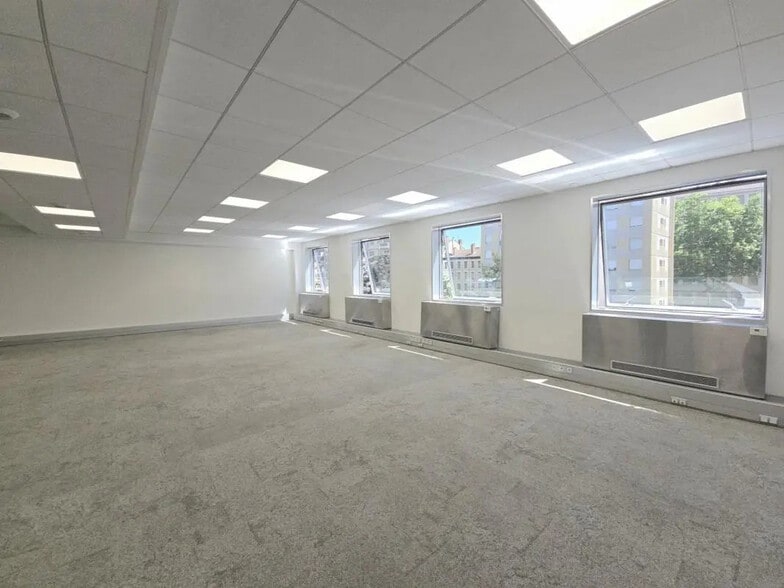 235 Cours Lafayette, Lyon à vendre - Photo de l’immeuble – Image 3 sur 8