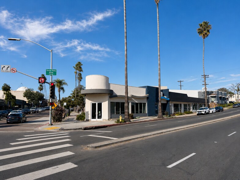 7603 Girard Ave, La Jolla, CA à louer - Photo de l’immeuble – Image 2 sur 3