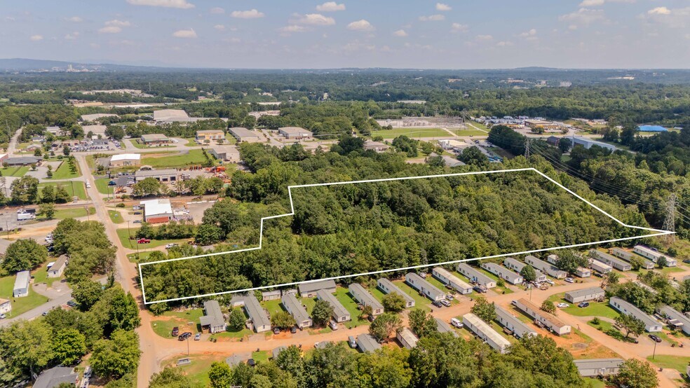 Dixie Cir, Greenville, SC à vendre - Photo de l’immeuble – Image 3 sur 6