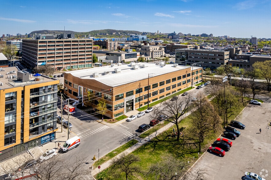 7450 Rue Du Mile End, Montréal, QC à louer - Aérien – Image 3 sur 5