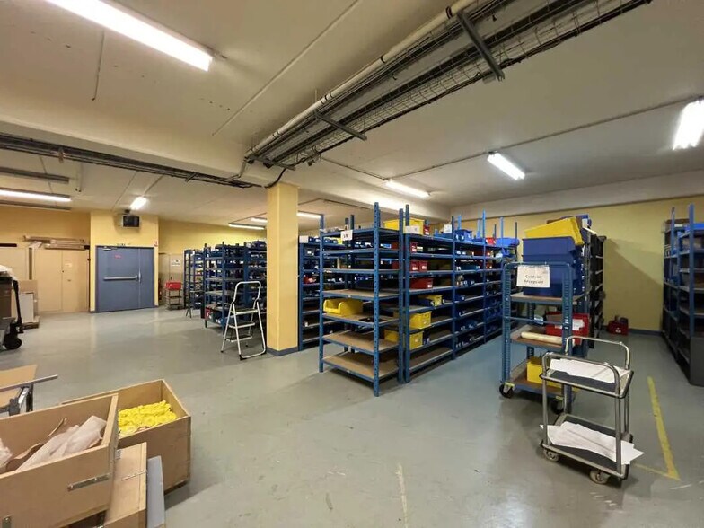 10 Avenue Descartes, Le Plessis-Robinson à louer - Photo de l’immeuble – Image 3 sur 19