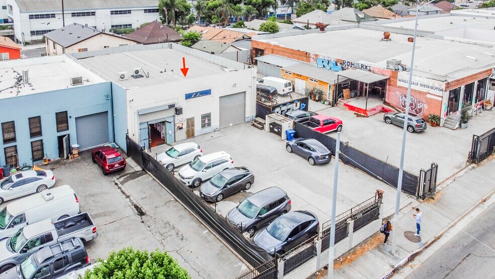 1368 E Washington Blvd, Los Angeles, CA à vendre - Photo de l’immeuble – Image 1 sur 12