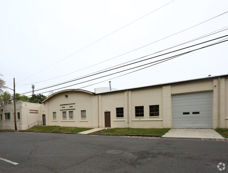 10 Lippincott Ln, Mount Holly, NJ à louer - Photo de l’immeuble – Image 2 sur 8