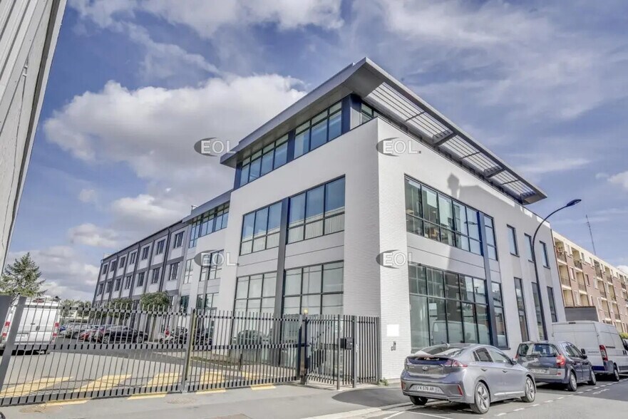 Local d’activités dans Ivry-sur-Seine à louer - Photo de l’immeuble – Image 2 sur 28