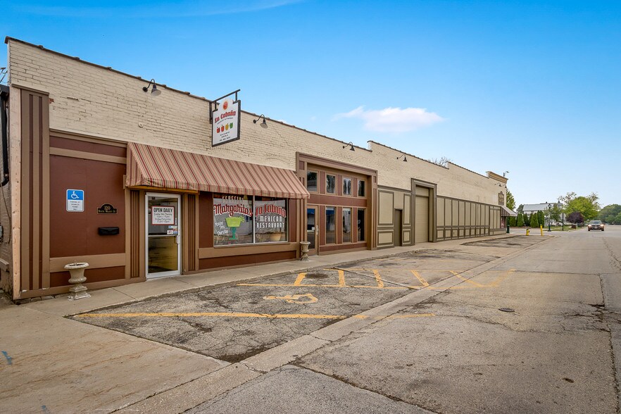 83 W First St, Manteno, IL à louer - Photo de l’immeuble – Image 2 sur 8