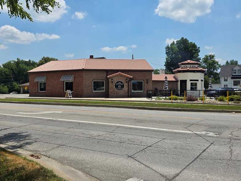 415 Saint Louis Ave, Excelsior Springs, MO à louer - Photo principale – Image 1 sur 12