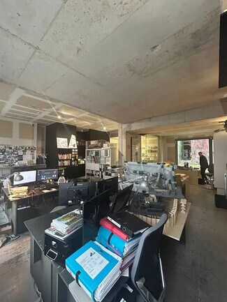 Plus de détails pour Local commercial à louer