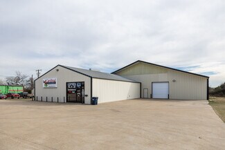 Plus de détails pour 1613 W Cameron Ave, Rockdale, TX - Industriel/Logistique à louer