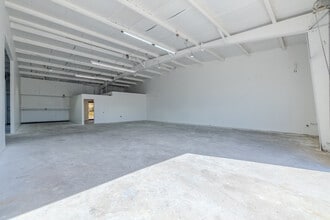 12555 N 44th St, Clearwater, FL à louer Photo intérieure– Image 1 sur 2