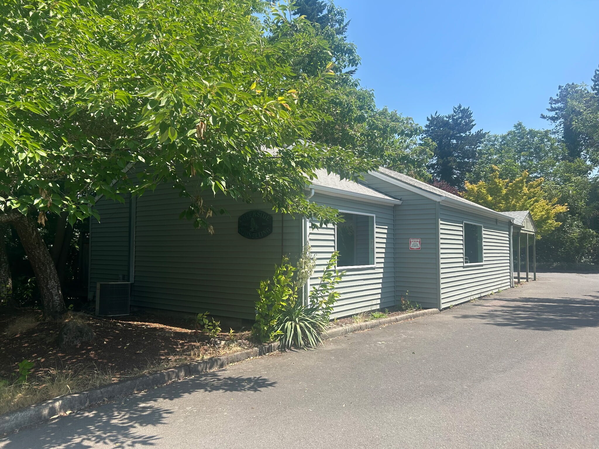 2596 12th Pl SE, Salem, OR à vendre Photo de l’immeuble– Image 1 sur 22
