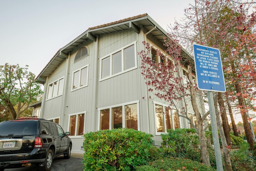 4415 Cowell Rd, Concord, CA à louer - Photo de l’immeuble – Image 2 sur 7