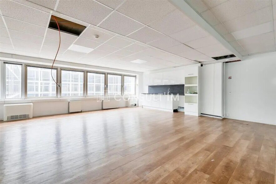 Bureau dans Malakoff à vendre - Photo de l’immeuble – Image 3 sur 9