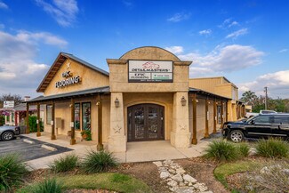 Plus de détails pour 801 N Main St, Boerne, TX - Local commercial à louer